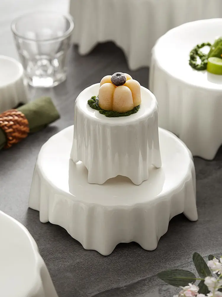 Elevated Ceramic Dessert Plate/Nordic Style Pedestal Cake Stand /Sushi Serving Dish/Creative Food Presentation Stand for Restaur