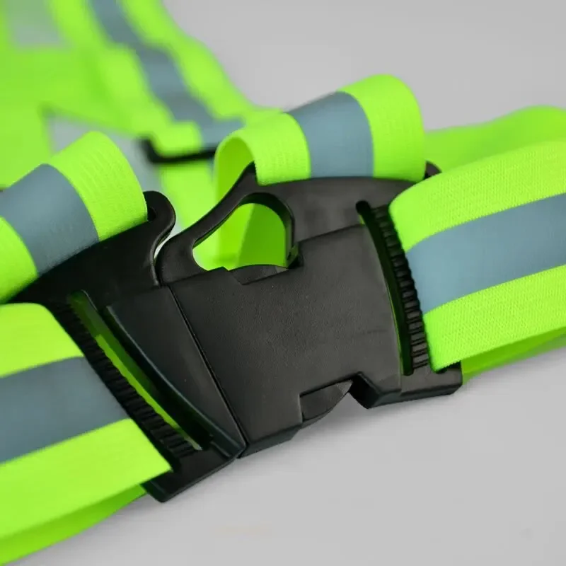 Forniture per esterni Gilet elastico riflettente Corsa notturna Ciclismo Gilet di sicurezza regolabile in tessuto riflettente Attrezzatura da equitazione