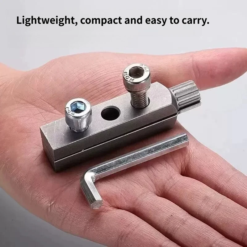 A New Tool for Removing Damaged Internal Thread of Faucet-angle Valve Anti-broken Screw on Threaded Water Pipe