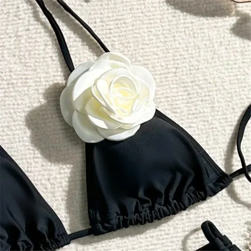 Lady Bathing Suit Off Shoulder Lace-up Halter Neck Bikini Set with Fake Flower Decor Color Matching Patchwork Women's Beachwear