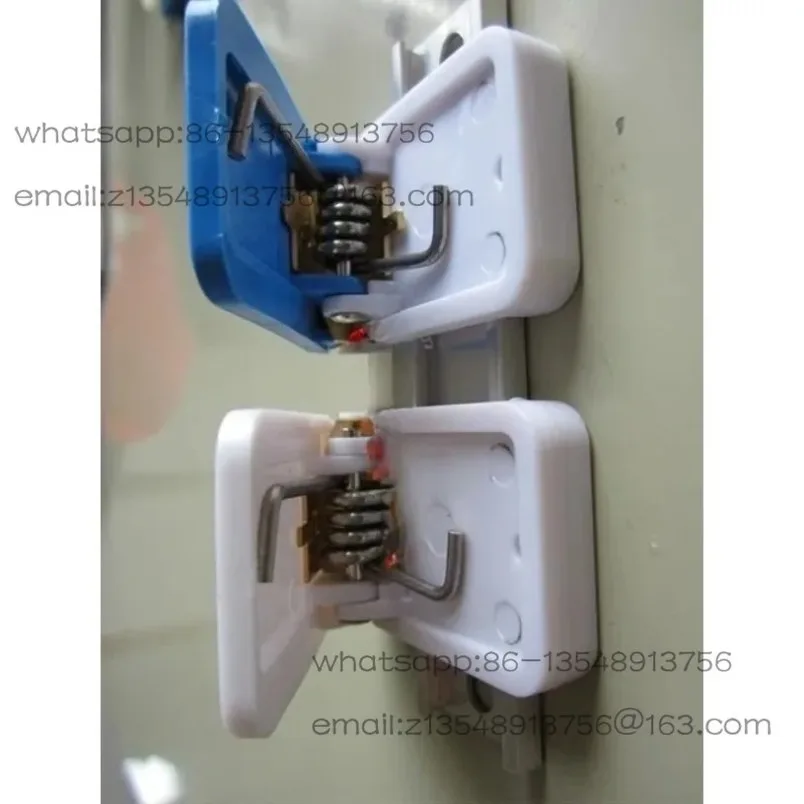 Brand new 2 10A polymer battery four-wire test clips, in stock.