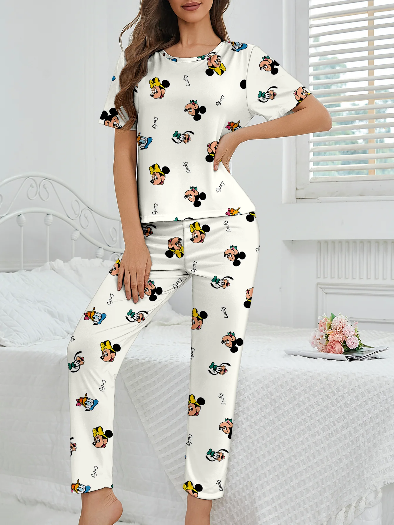 

Women's 2-piece Disney Mickey and Friends Cute Cartoon Pattern Short sleeved Top and Pants Nightwear Home Clothes