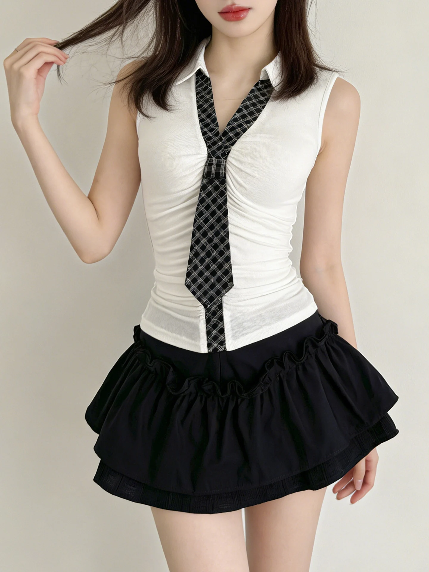 

Комплект из двух предметов: жилет с воротником и плиссированная юбка в клетку в студенческом стиле, лето 2026, с завышенной талией, эффект стройности
