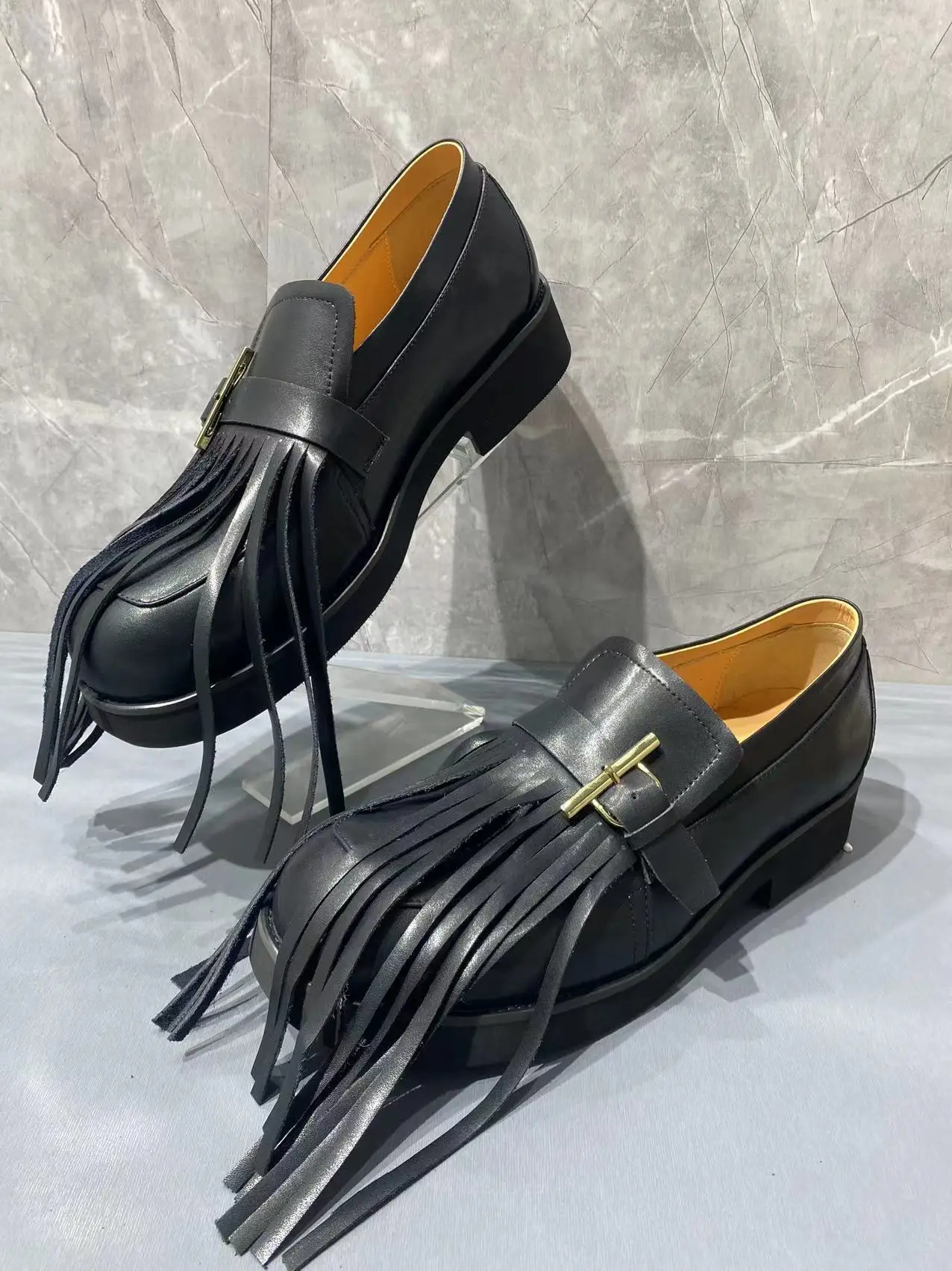 프린지 버클 남성 로퍼 두꺼운 굽 사각형 발가락 버클 캐주얼 신발 편안한 부드러운 가죽 신발