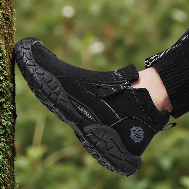 Новые высокие уличные походные туфли для бездорожья на осень — это противоскользящие, износостойкие, спортивные и повседневные.