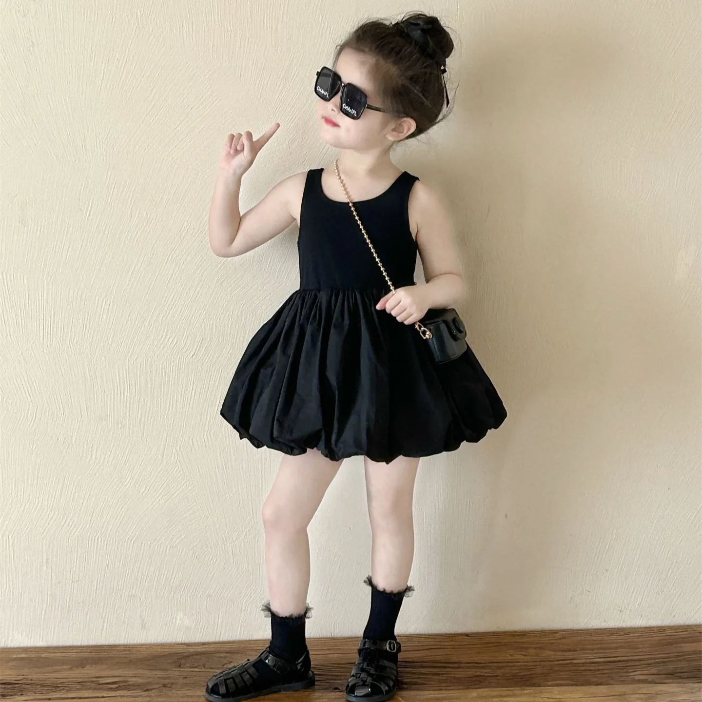 Girls Dress 2024 Korean Style Summer New Solid Color Sleeveless Vest Black Princess Design Loose Fashion Summer Children Skirt