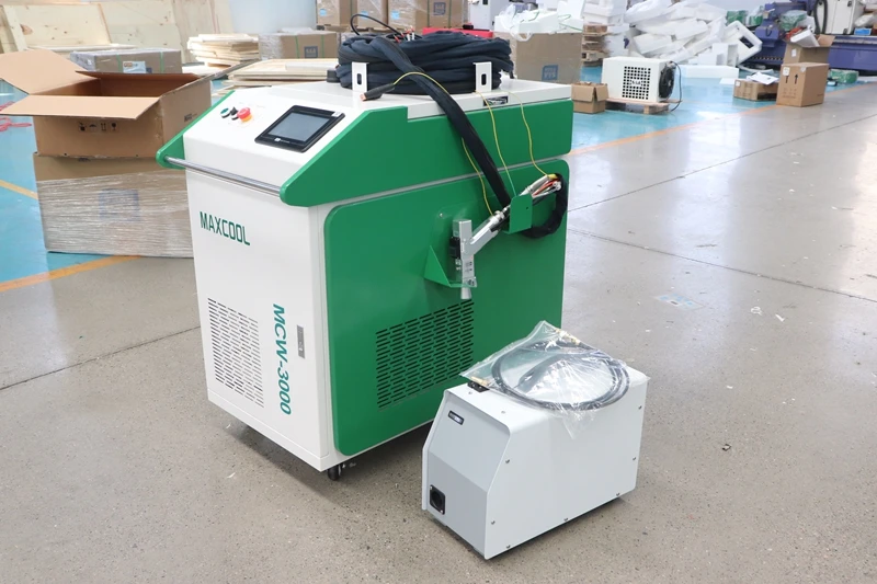 Manufacturer 2kw fiber Laser Cleaning Machines High Speed Paint Rust Removal Lazer Cleaner