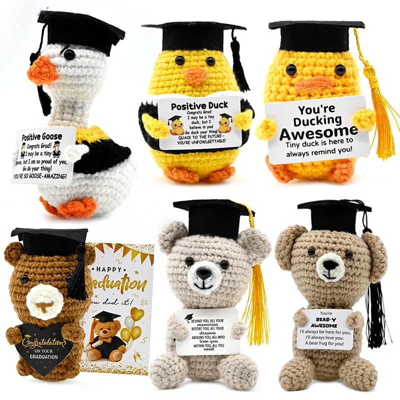 Poupée tricotée à la main avec carte d'encouragement, série Graduation, animaux mignons, énergie positive, mini décoration de bureau, cadeau