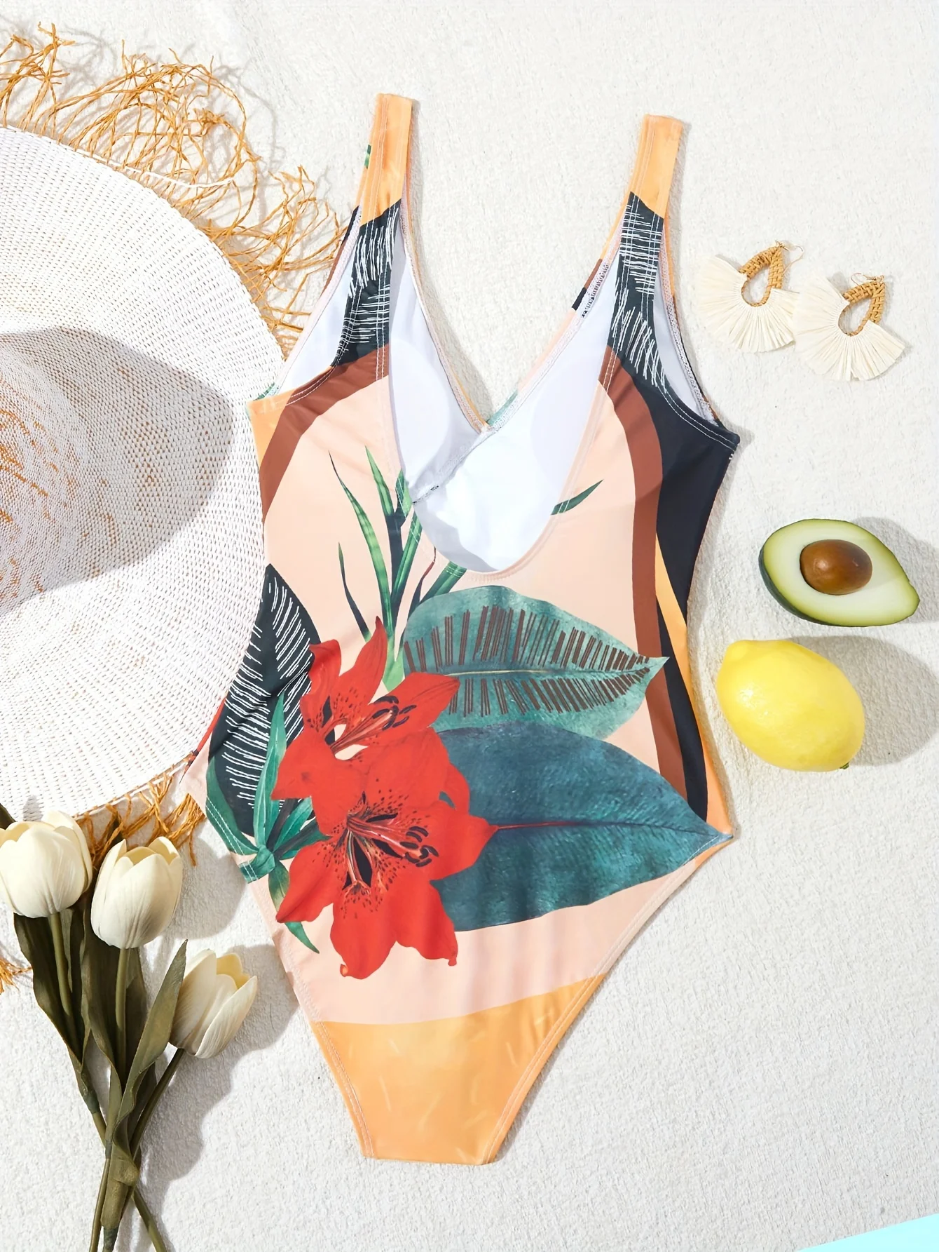 Traje de baño de una pieza con flor roja grande y posicionamiento a la moda para mujer