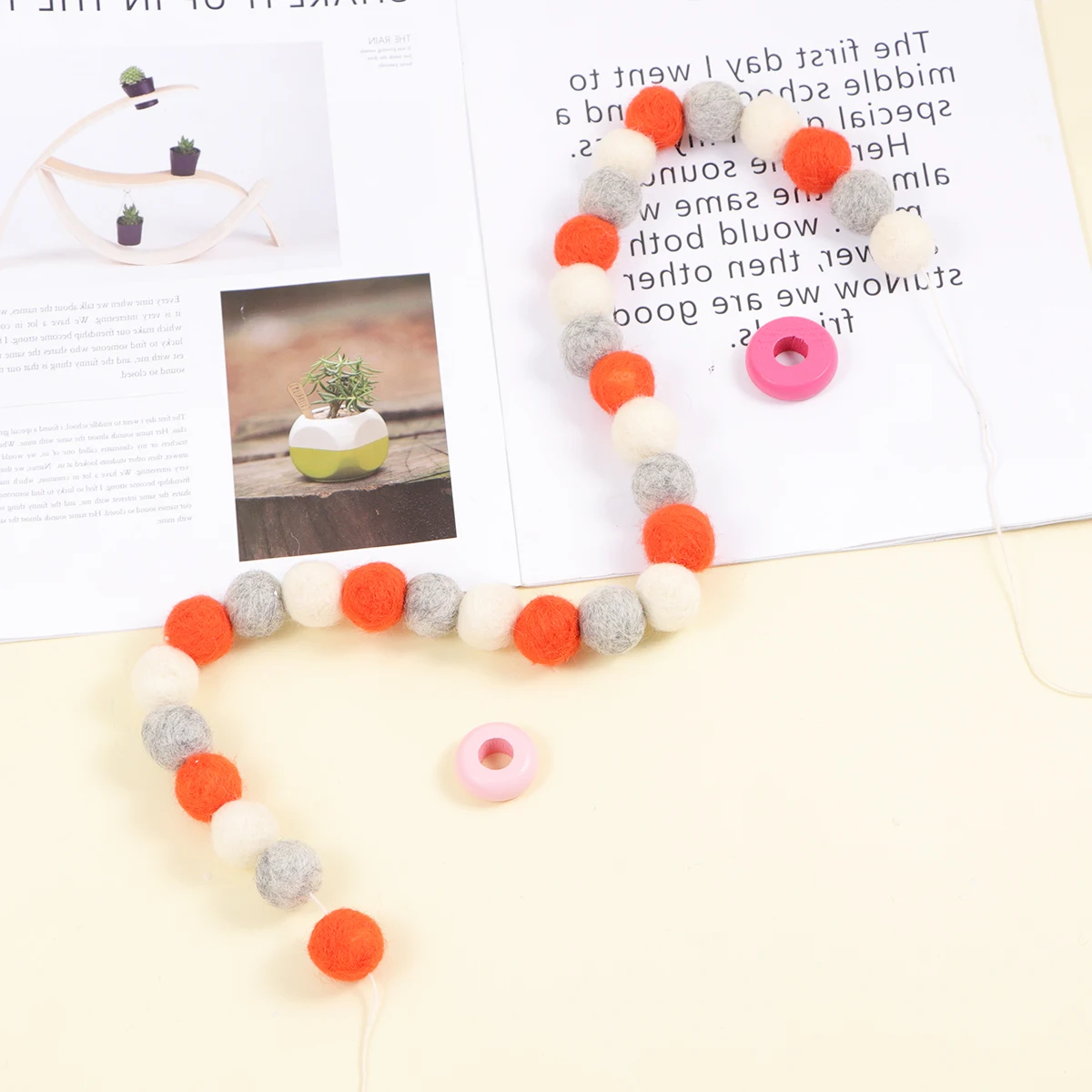 

2m Wool Ball Garland Handmade Creative Birthday Party Hanging Decor for Baby Room Wall Window Decoration Party Garland