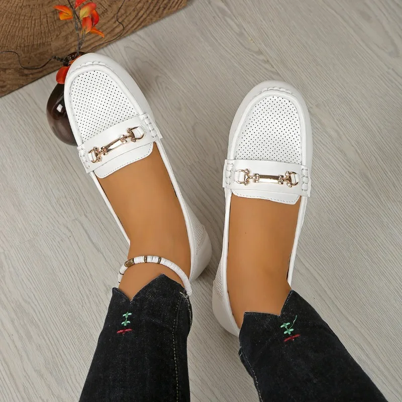 Hot Sale Women's Flats Shoes Outdoor Metal Decor Slip on Soft Sole Loafers 2025 New Comfortable Casual Women Walking Shoes