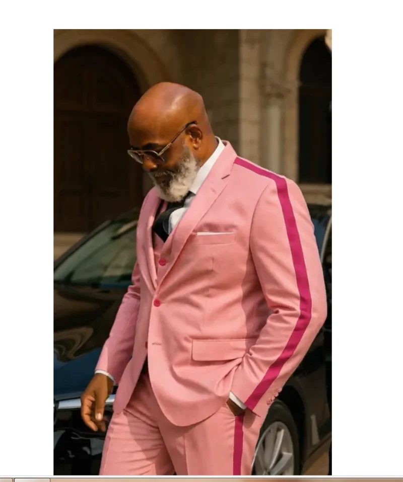 Рисунок 4 - Розовый мужской костюм