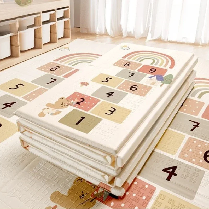 

Утолщенный детский коврик для ползания, складной игровой коврик из пенопласта без запаха, сращиваемый для домашнего использования, идеально подходит для младенцев и малышей, детские игрушки