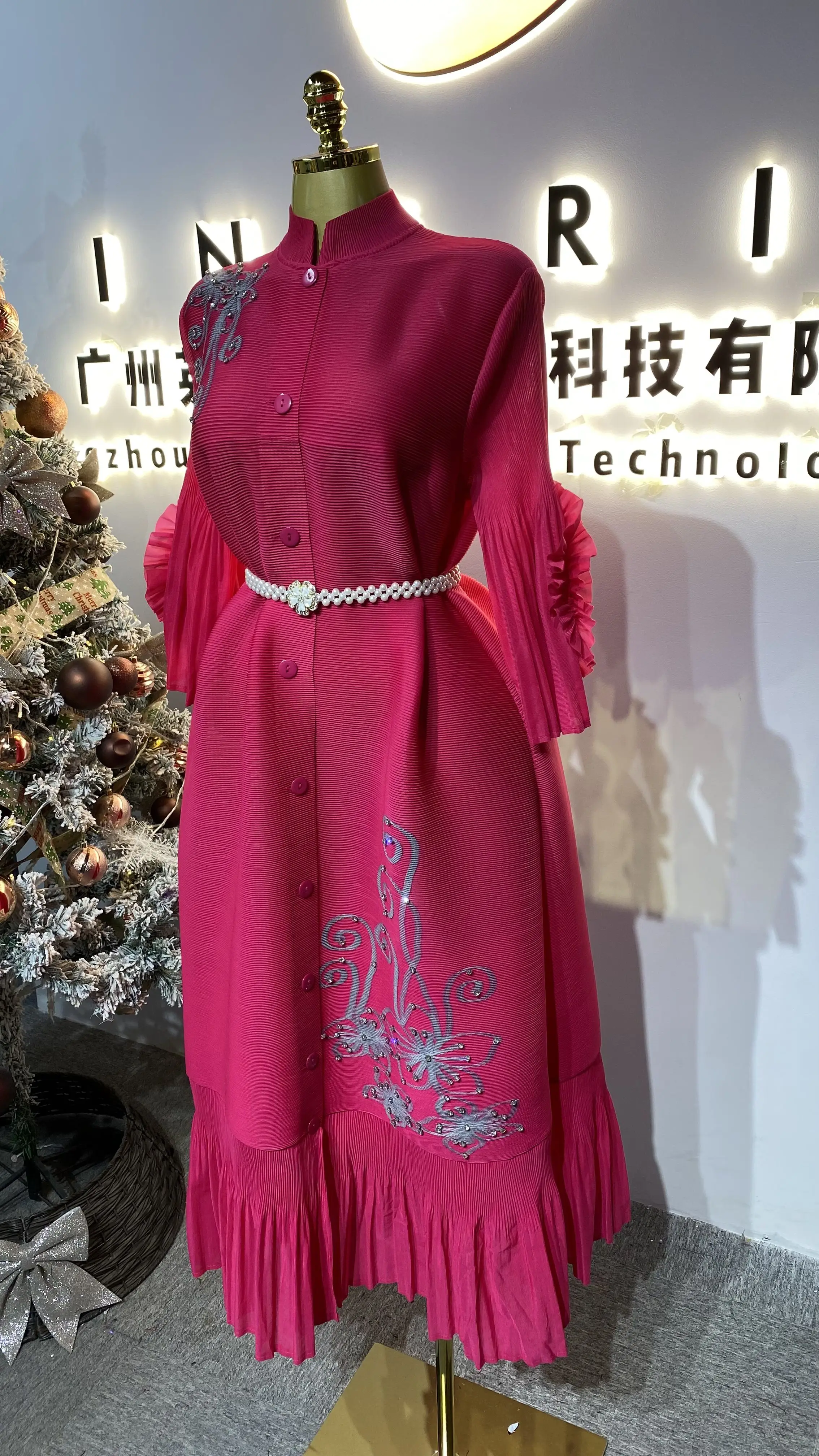 Nowa modna długa sukienka bez rękawów, francuski design, ażurowa, tkana z frędzlami odzież damska - GZXX366