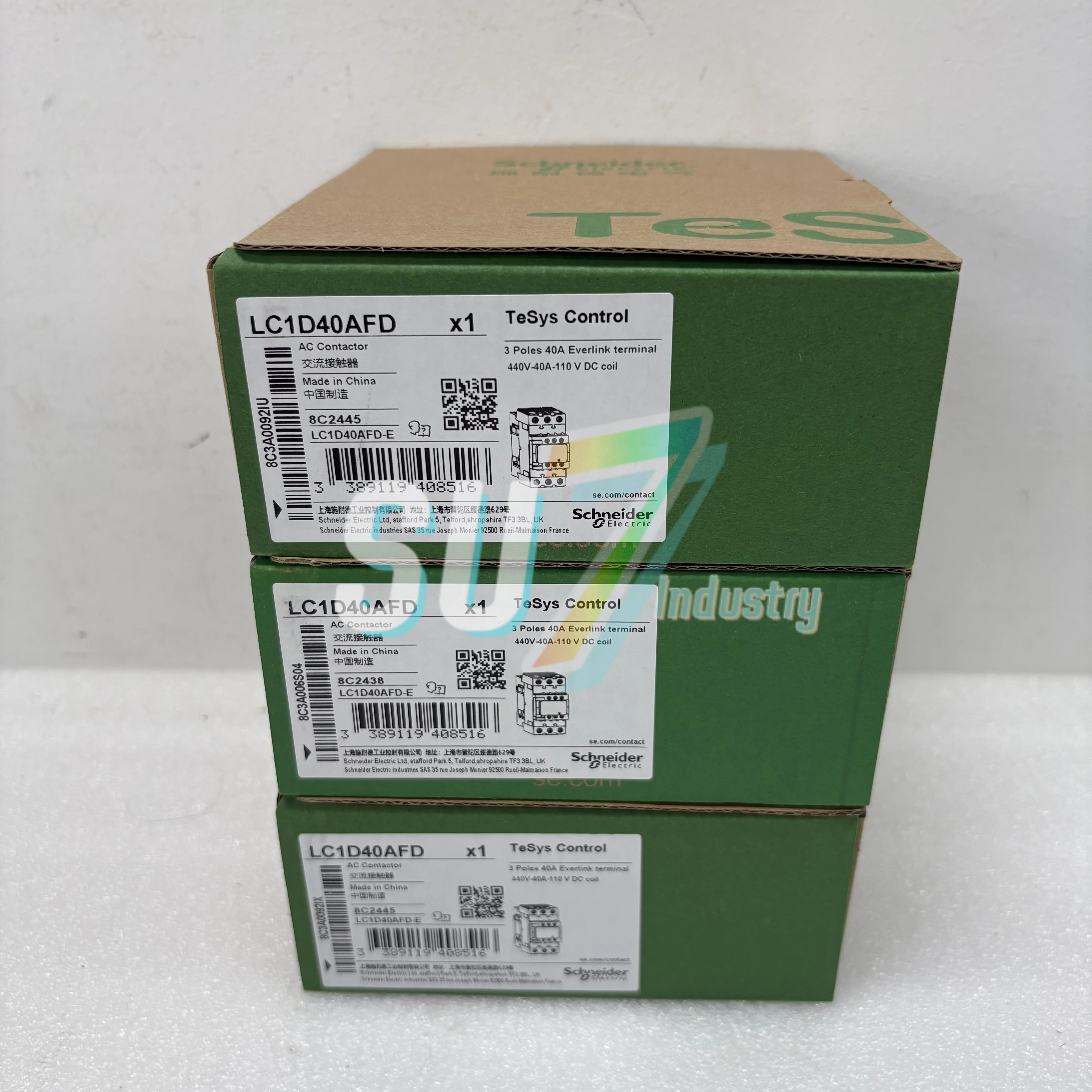 قواطع LC1D40AFD 110VDC جديدة في المستودع