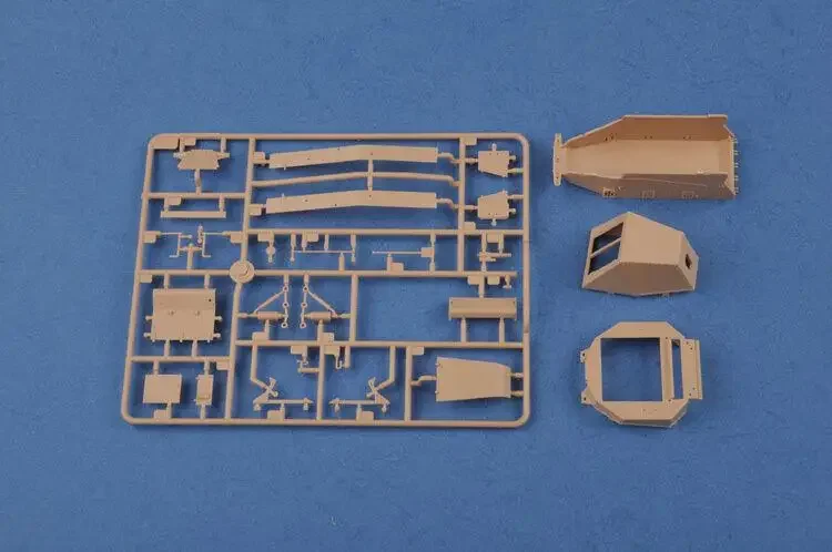 HobbyBoss model kit 83875 1/35 Scale Soviet SU-18 SPH Plastic Assembly Model Armor Kits