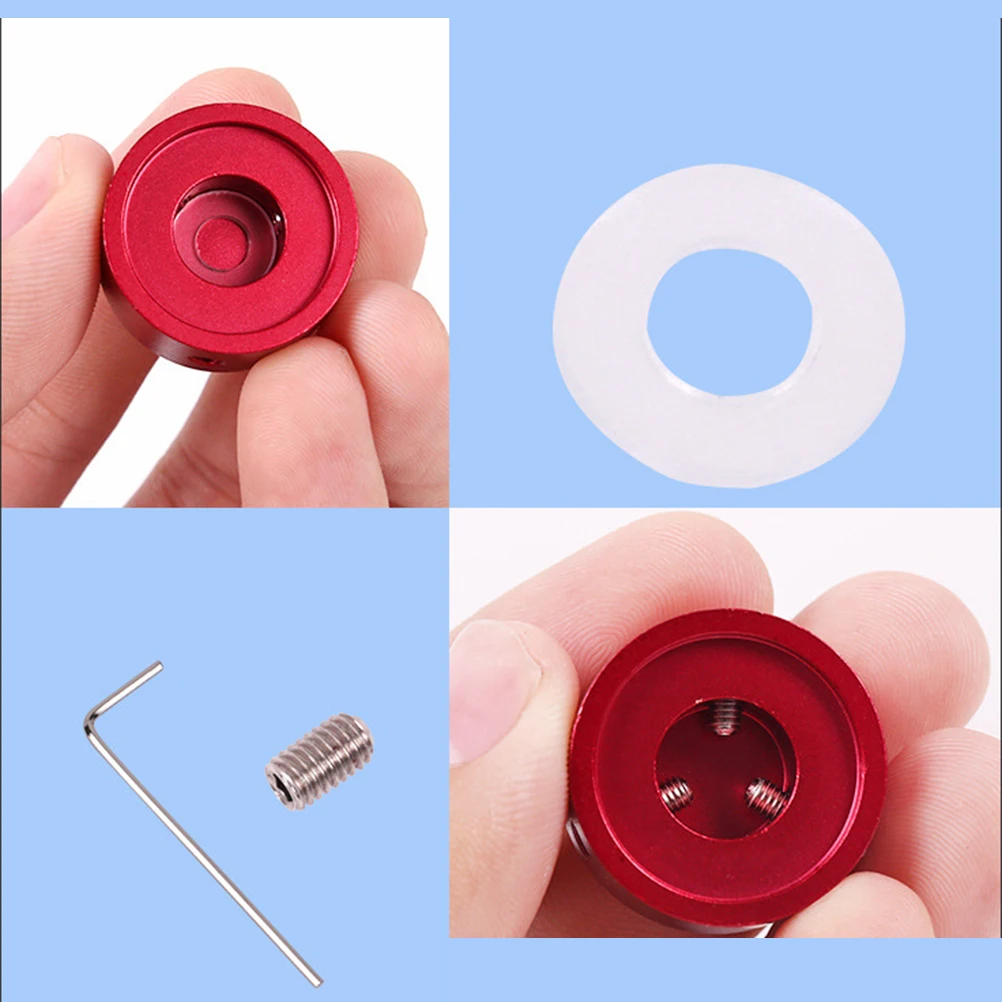 2 set di tappi per pedali per effetti per chitarra rossi, pompa per smalto, applicatore per bottiglie, protezione per interruttore a pedale, copertura per pulsanti per basso