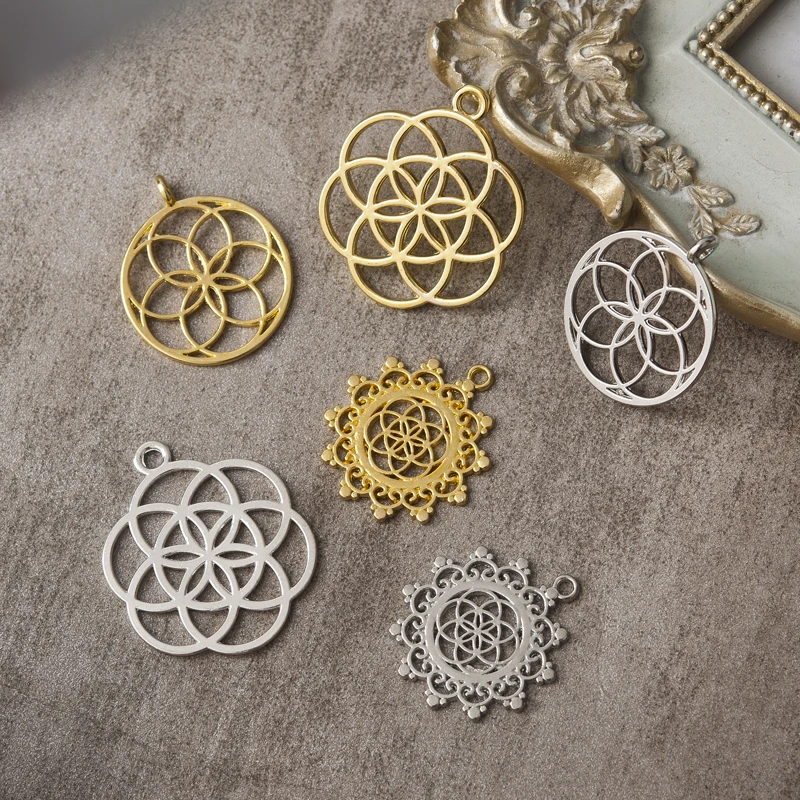 8Seasons Zinc Alloy Seed Of Life Pendants Round Gold/Siver Color Hollow Carved Bohemian Style Charms DIY Necklace Jewelry,5PCs