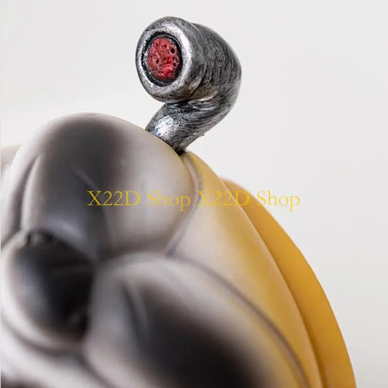 X22D Resins Statue Ashtray with Cowboy Hat Lid Windproof Ashes Holder