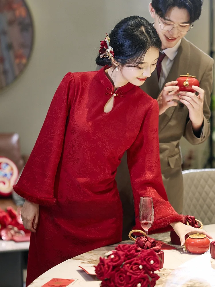 

Красное молодежное ретро-платье ципао средней длины с длинными рукавами и флисовой подкладкой для невест на свадьбу и помолвку