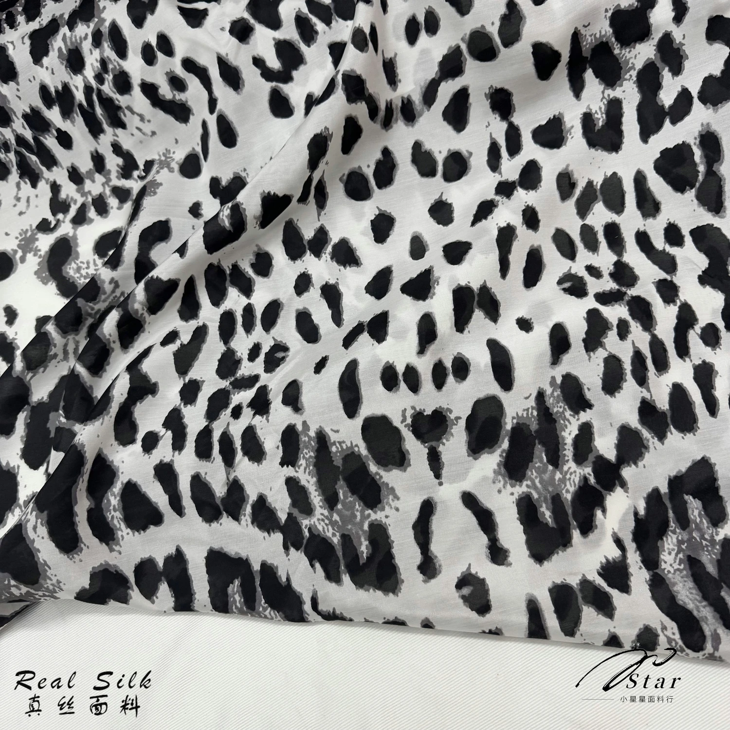 Black and White Leopard Print Printed Silk Linen Shirt Dress Thin Silk Satin Fabric Linen Fabric view 4