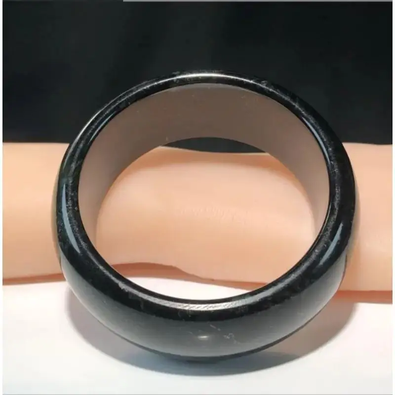 

Ms. Yao Wang Shi Minimalist Bracelet