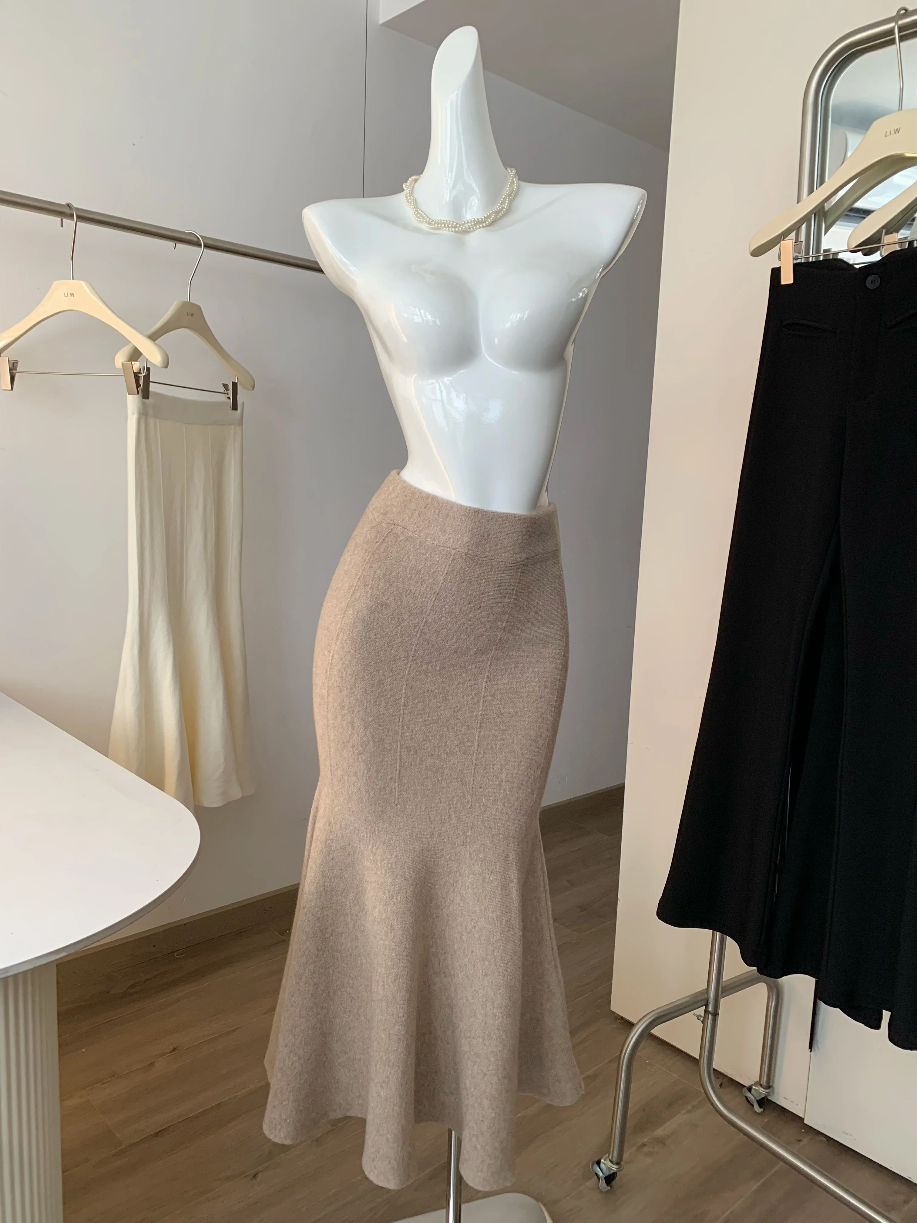 여성용 가을 겨울 시크 하이웨이스트 슬림 머메이드 스커트 여성 단색 우아한 피쉬테일 니트 롱 스커트