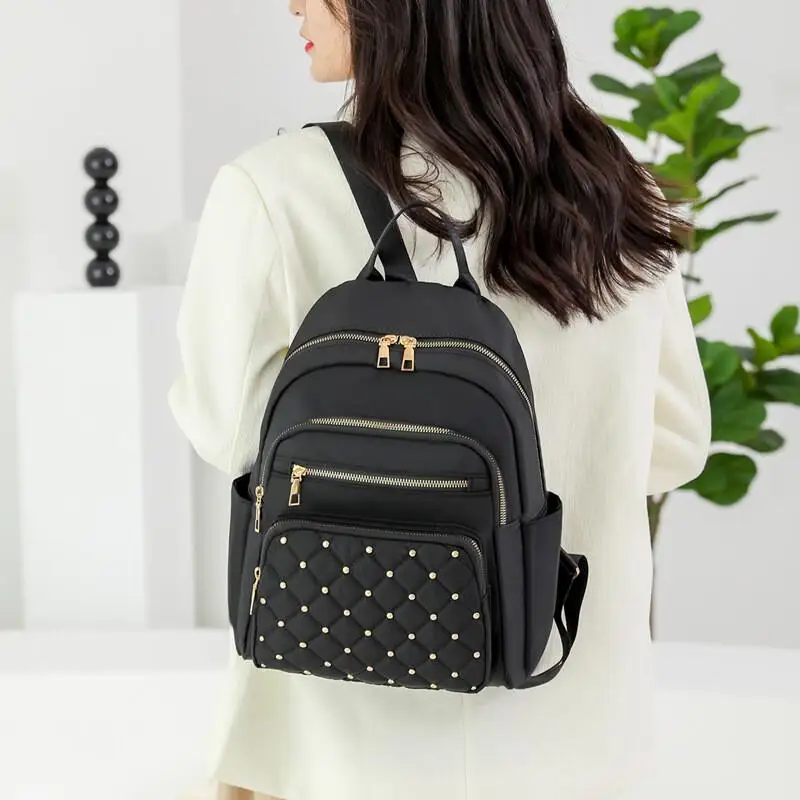 

A Stylish Backpack with Diamond Mesh and Multiple Pockets, Large Capacity, Multifunctional Carrying Bag, Backpack, Crossbody Bag