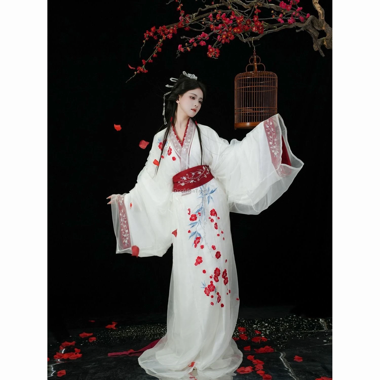 

2025 chinese improved cross collar big sleeve ancient zhanguo dynasty hanfu embroidered robe long tail straight skirt hanfu set