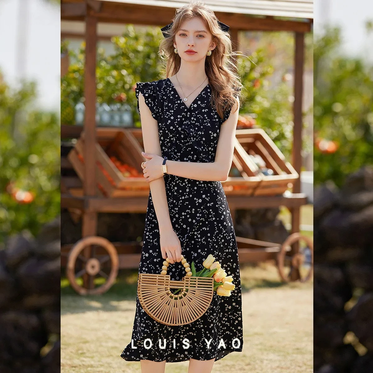 

LOUIS YAO Printed Long Skirt 25 Summer French Countryside Style Temperament Women's Skirt V-neck Ruffle Edge Flying Sleeve Dress