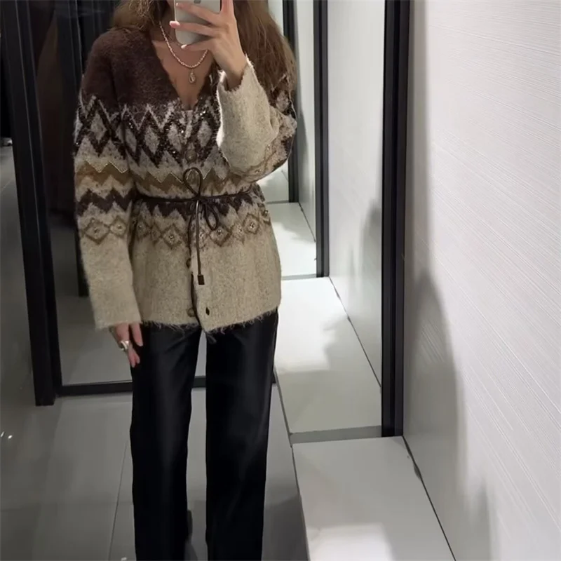 

Вязаный кардиган с геометрическим узором в стиле ретро, женский свитер с V-образным вырезом и пуговицами, с завязкой на талии, уютная повседневная верхняя одежда для осени и зимы