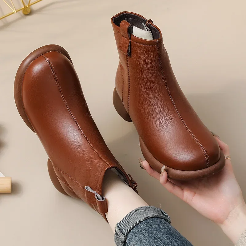 2024 Winter new style genuine leather thick-soled round-toe British style boots for women with thick heels