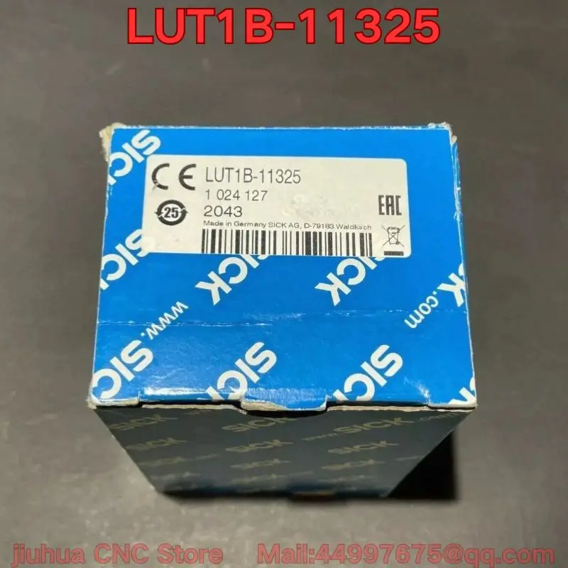 

The new LUT1B-11325 fluorescent sensor needs to be negotiated without data cable.