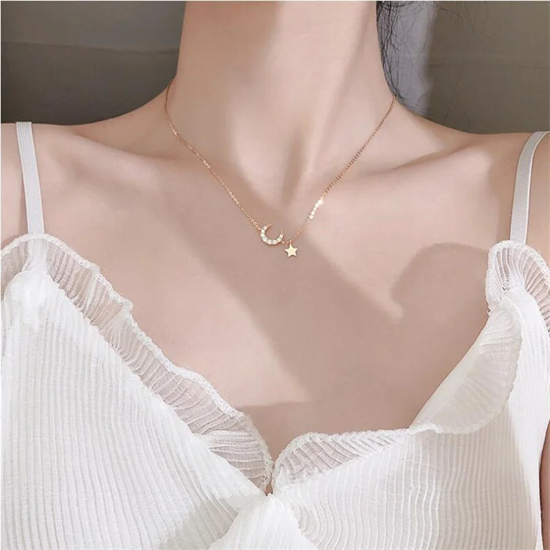 Trendy Simple Moon Star Pendant Necklace For Women Exquisite Zircon Butterfly Flower Clavicle Chain Girls Party Elegant Jewelry