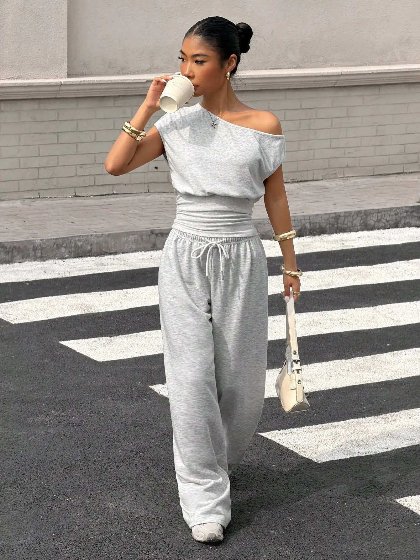 

Women's Off Shoulder Cinched Waist Loose Two Piece Set Gray Casual Comfortable