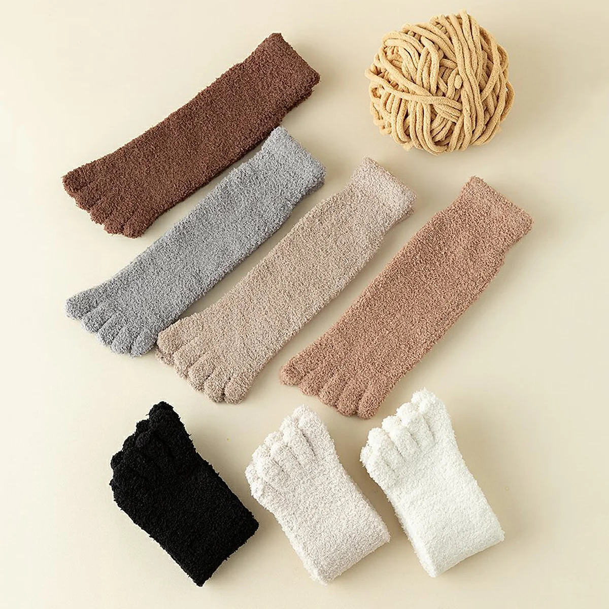 1 Pair Men Fuzzy Toe Socks Womens Soft Fuzzy Plush Fluffy Five Finger Socks Winter Fleece Home Slipper Socks for Women Men