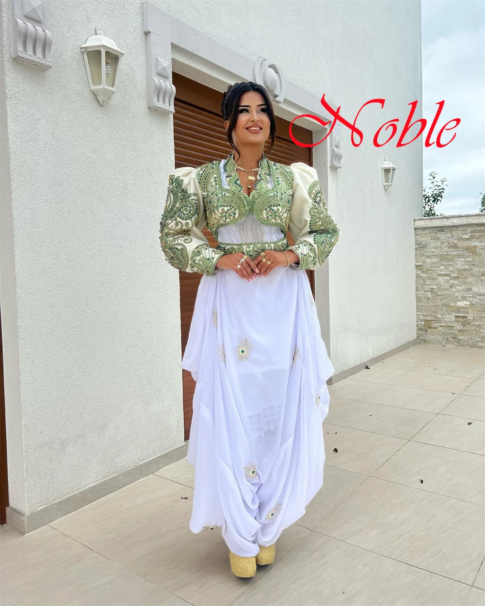 

Customized Modern White Chiffon Evening Dress Exquisite V-Neck Long Sleeves Prom Dress Court Train Straight Homecoming Dress