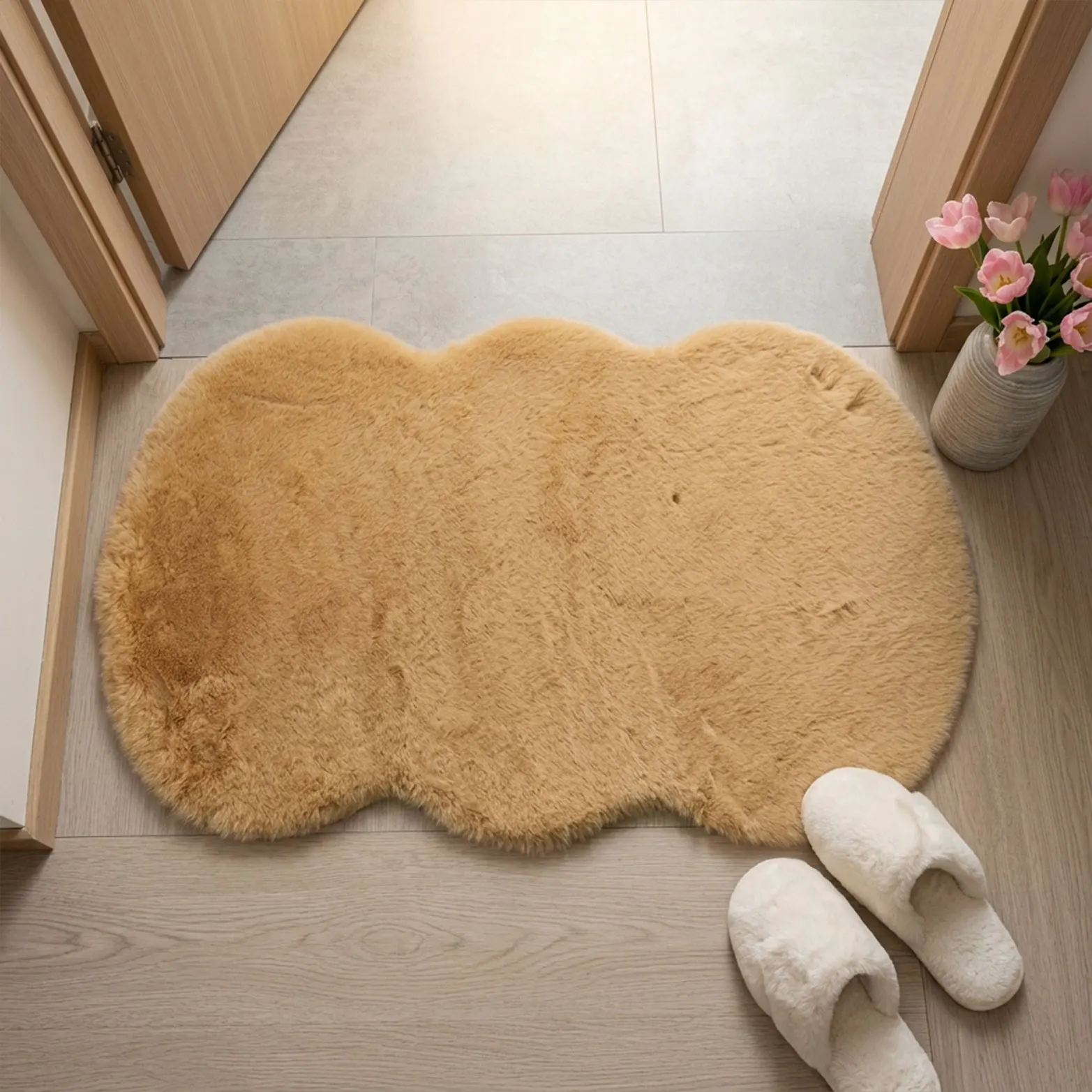 A Wave-Shaped Cloud-Like Faux Rabbit Fur Entryway Mat, Warm Camel-Colored Soft Plush Non-Slip Comfortable Doormat for the Foyer