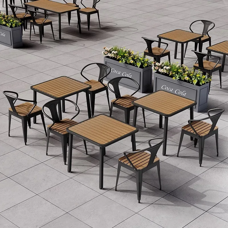 Рисунок 4 - Роскошный современный стол