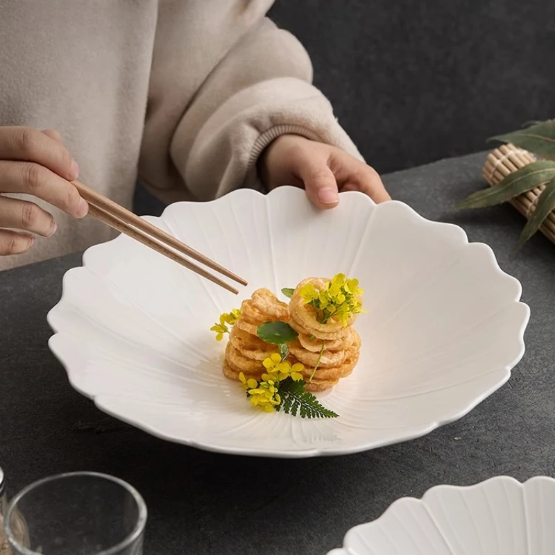 

White Ceramic Soup Bowl Noodle Bowls Irregular Ceramics Dining Plate Fruit Salad Bowl Dessert Bowls Serving Plate Dim Sum Dish