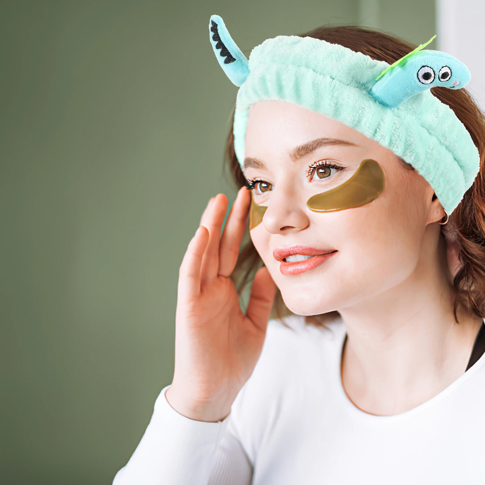 

Cartoon Dinosaur Headband Cute Soft Hairband for Spa Makeup Face Washing Women Head Accessories Girls Funny Skincare Hair Band