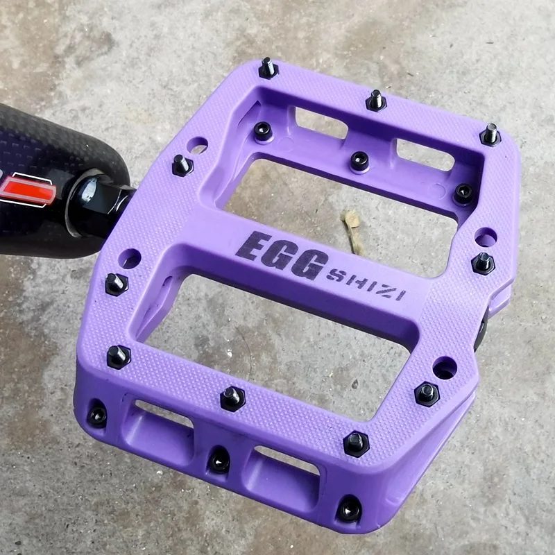 

For Bicycle bmx / DH mountain bike pedals , Wide pedaling Platform, 11x10cm Anti-slip nails Replaceable