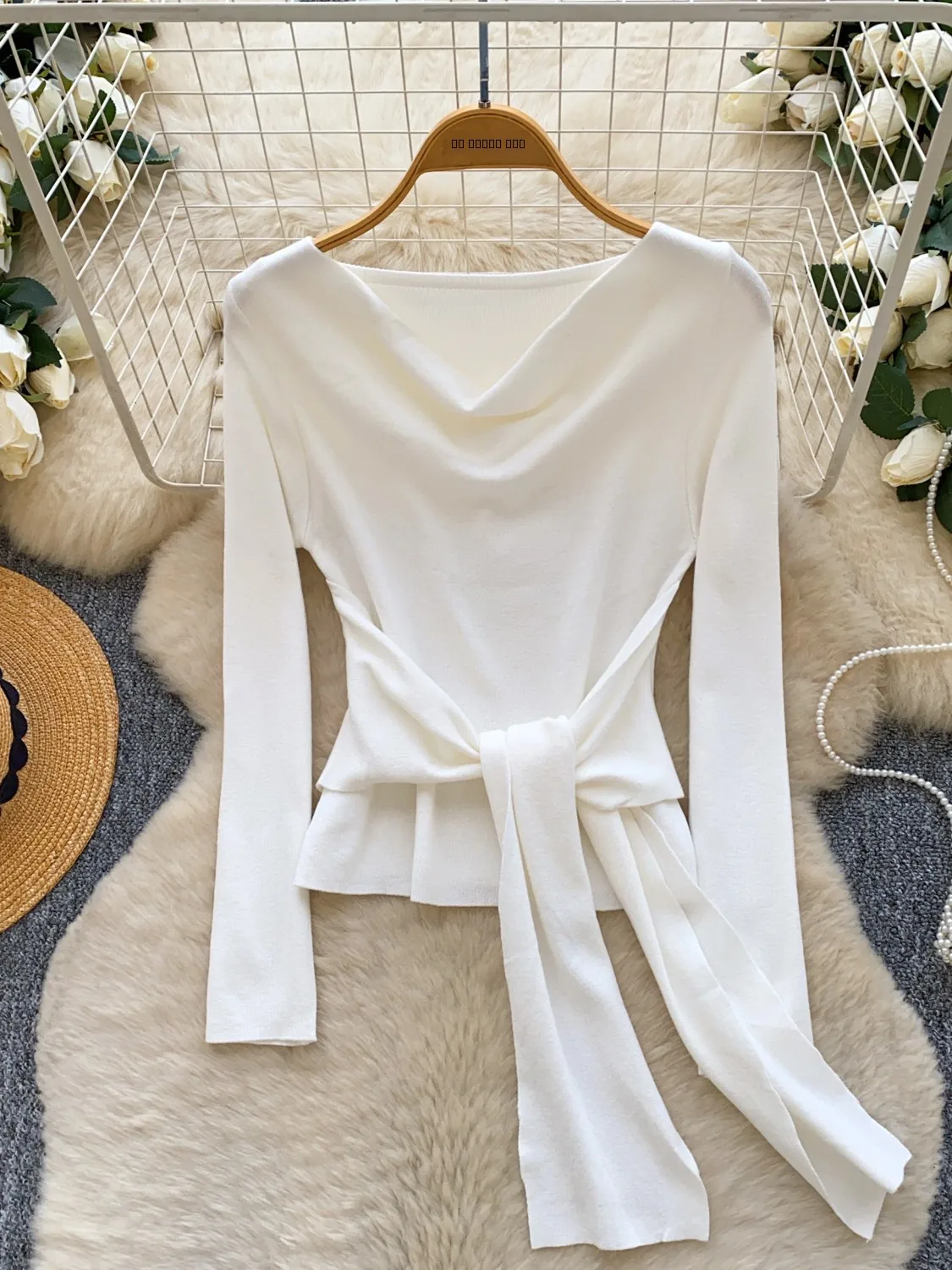 

Ele Korean Design Long Sve Slim Fit T-irt Women's Autumn Belted Waist Cinching Slimming Versatile Top