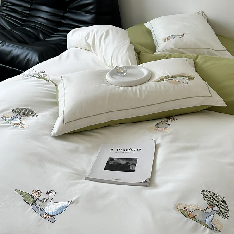 Cotton Big Goose Pattern Four Piece Set Cute Beach Duck Embroidered Duvet Cover Bed Sheet for Two 1.8m Bedding