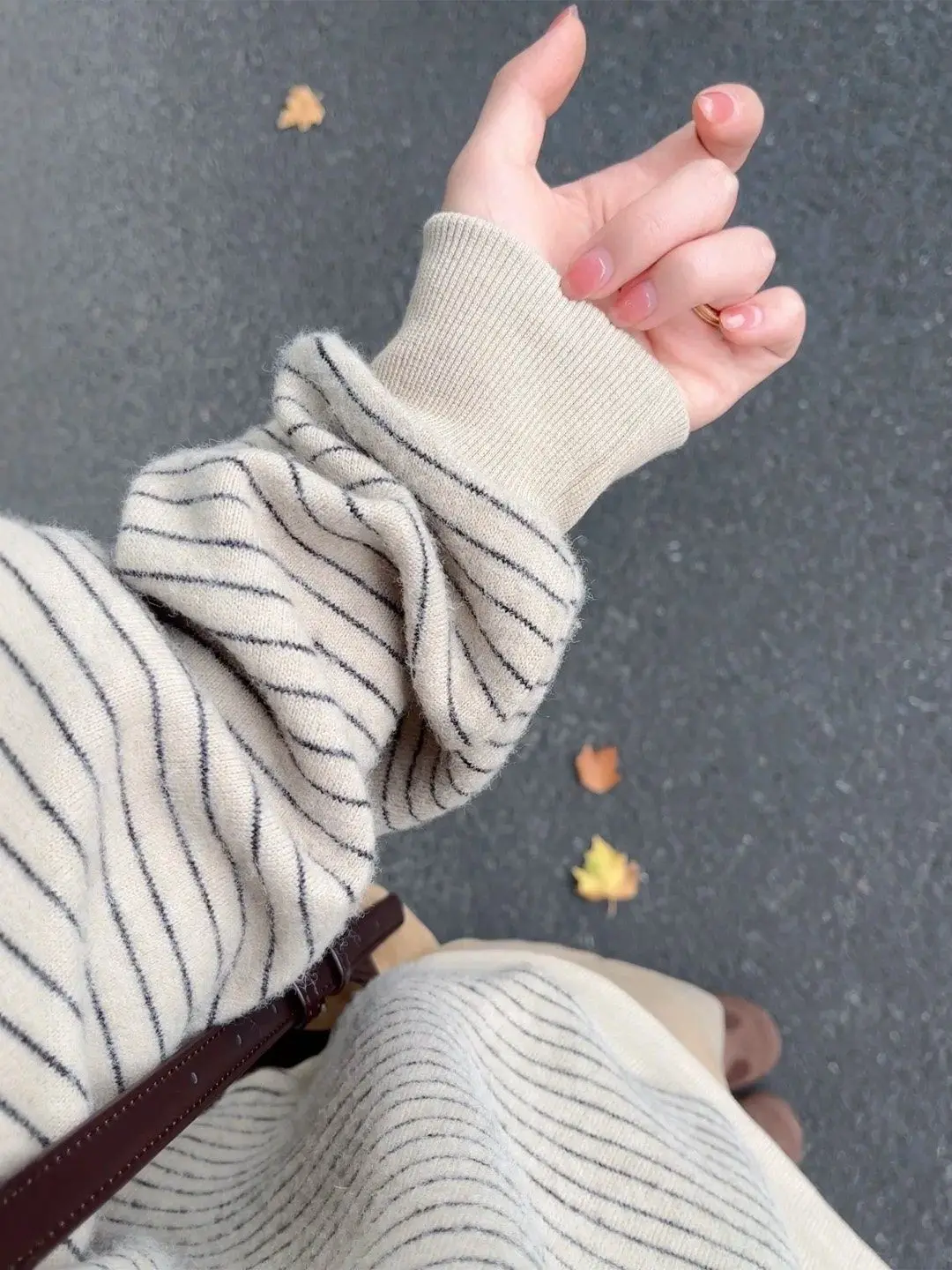 

Casual Striped Sweatirt Women's Large Size Overhead Long Sve Top Commute Leisure Anti-Aging Quali Korean Brand