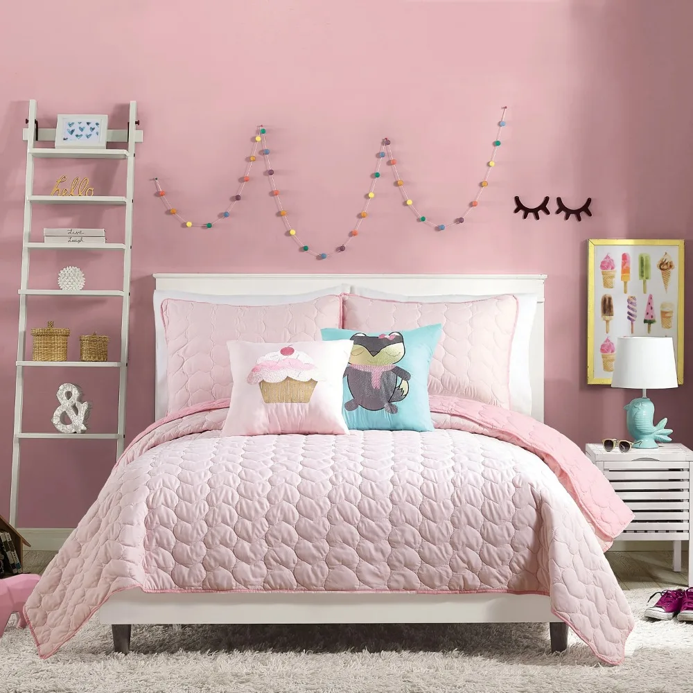 

3-Piece Helaine Pink Quilt Set, Full Queen