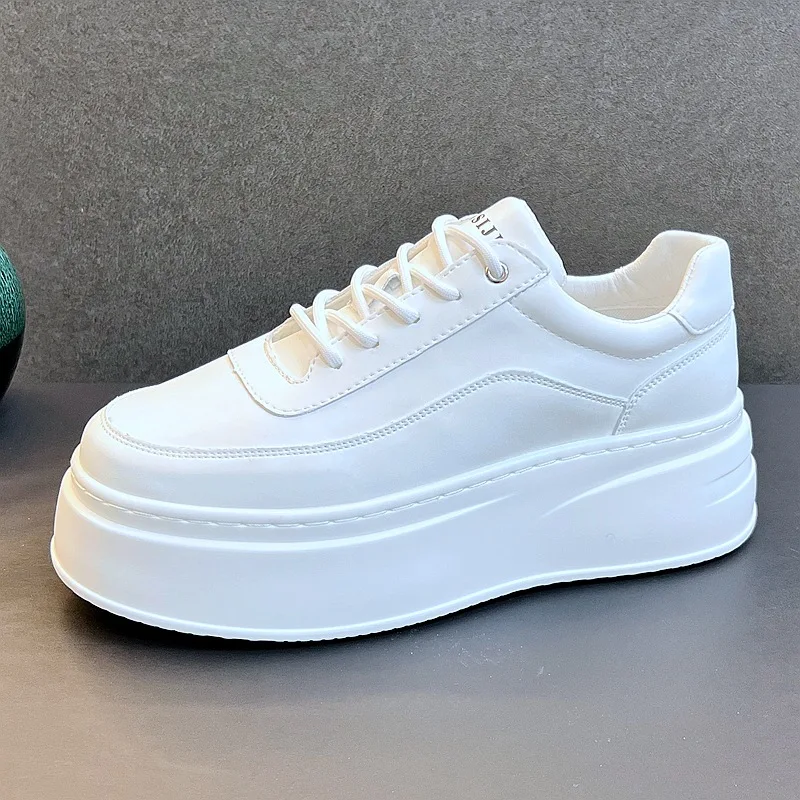 White Men\'s Height Increasing Shoes 2024 New Fashion Breathable Thick Soled Flat Shoes Trend Versatile Casual Board Shoes