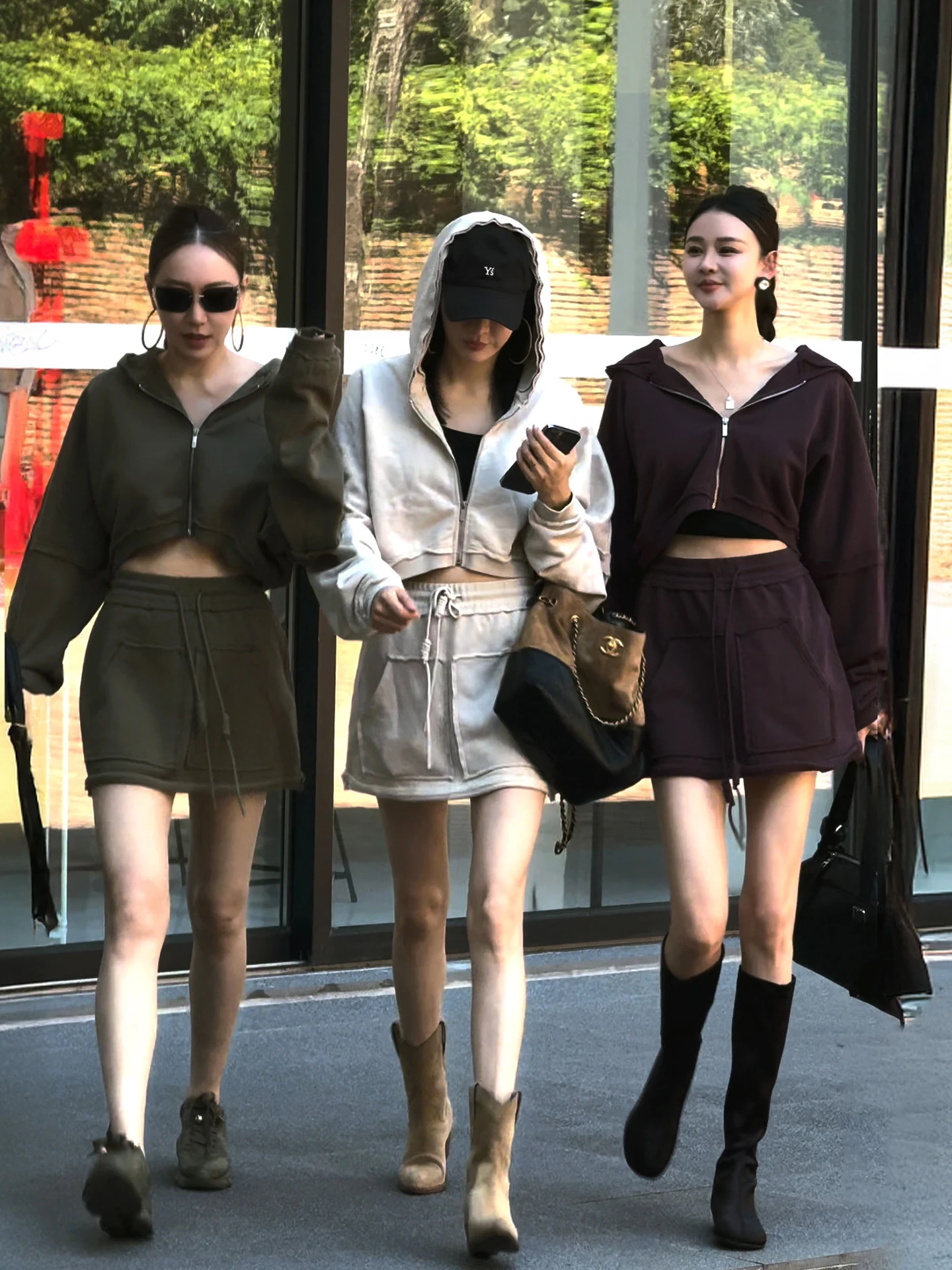 

Комплект Disimann Ling: повседневный костюм-двойка с капюшоном для женщин (топ и юбка), облегающий, осенне-зимний, разноцветный