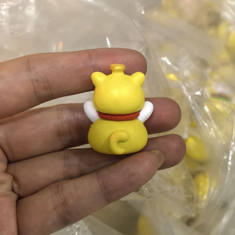 Surpresa gato da sorte fortuna gato animal de estimação ouro amarelo maneki neko gatinho figura sólida anime modelo 3d brinquedo limitado coletar presente para criança