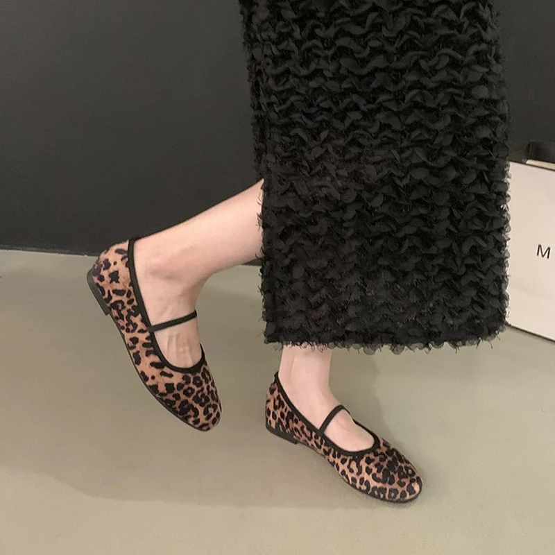 SUOJIALUN Spring New Women Flat Shoes Fashion Leopard print Square Toe Ladies Casual Mary Jane Shoes Soft Sole Ballerinas Shoes